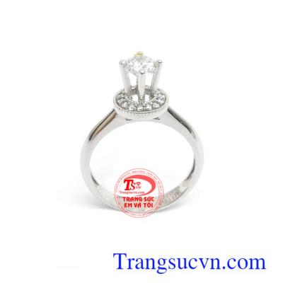 Nhẫn nữ vàng trắng thời thượng chế tác công nghệ cao cấp, tạo nên từng đường nét tinh xảo, sắc nét cho sản phẩm, là món quà ý nghĩa cho người bạn yêu thương