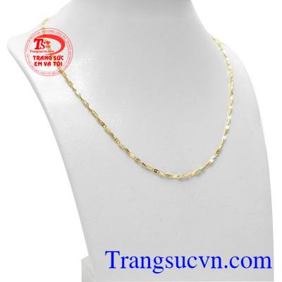 Dây chuyền nữ dịu dàng vàng 18k mang đến cho người dùng sản phẩm đẹp mắt và tinh tế.