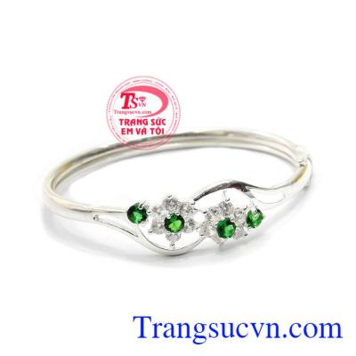 Vòng tay bông hoa đẹp
