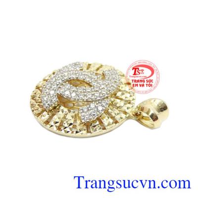 Sản phẩm chế tác từ vàng 10k, bảo hành uy tín, giao hàng toàn quốc. Mặt dây nữ channel nhập khẩu
