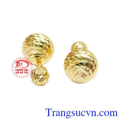 Các chi tiết trên hoa tai được chế tác tỉ mỉ tạo ấn tượng cho người dùng. 