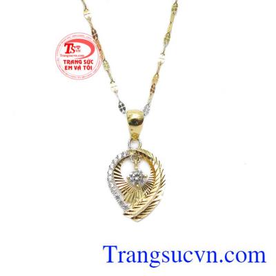 Sản phẩm bảo hành uy tín, giao hàng toàn quốc. Bộ trang sức duyên dáng 18k
