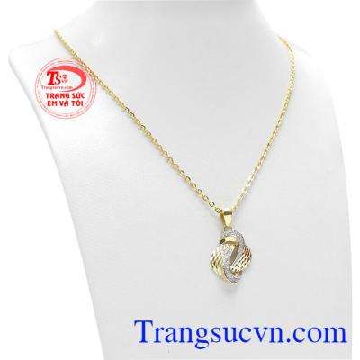 Bộ trang sức nữ quý phái là một sản phẩm mới sang trọng và đẹp mắt.
