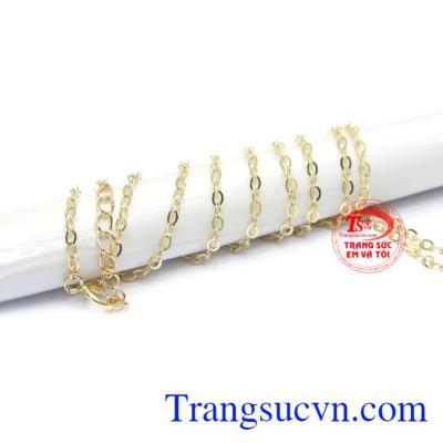 Thay vì chiếc dây chuyền to, khắc khỏe thì ngày nay các chị em thích sản phẩm mỏng và nhẹ nhàng hơn.