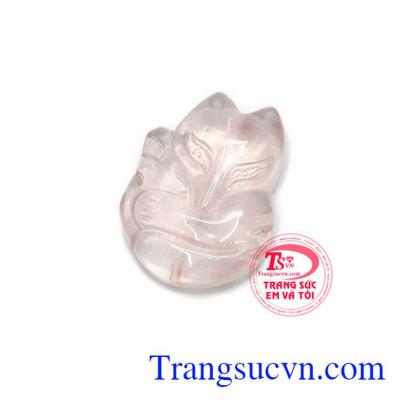 Hồ ly giúp người đeo luôn tích cực, sống nhẹ nhàng vui tươi, mang lại may mắn trong chuyện tình cảm, giữ gìn hạnh phúc đôi lứa