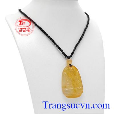 Mặt phật tuổi sửu và tuổi dần được chế tác từ đá mã não thiên nhiên. 