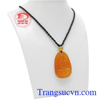 Mặt phật mã não tuổi tý được chế tác từ đá mã não thiên nhiên.