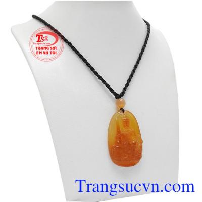 Mặt phật mã não tuổi mão được chế tác từ đá mã não thiên nhiên.