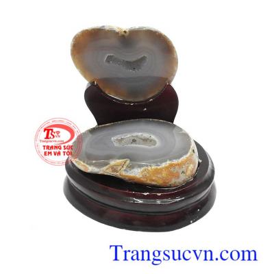 Tụ bát bảo đá quý chiêu tài trong phong thủy là biểu tượng cho trí thông minh, sức mạnh, sáng suốt và may mắn của con người