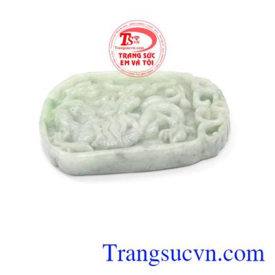 Mặt dây ngọc rồng được các bạn nam ưa thích đeo làm mặt dây