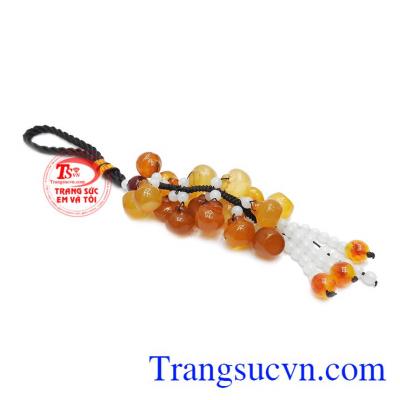 Móc treo ô tô đẹp được chế tác từ đá mã não thiên nhiên.