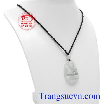 Mặt phật cẩm thạch tuổi sửu và tuổi dần được chạm khắc từ ngọc cẩm thạch thiên nhiên.