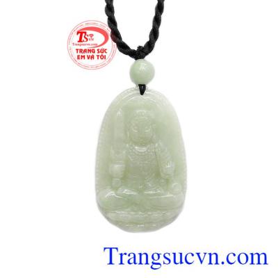 Sản phẩm chạm khắc theo hình phật Bất động minh vương tượng trung cho lý tính.