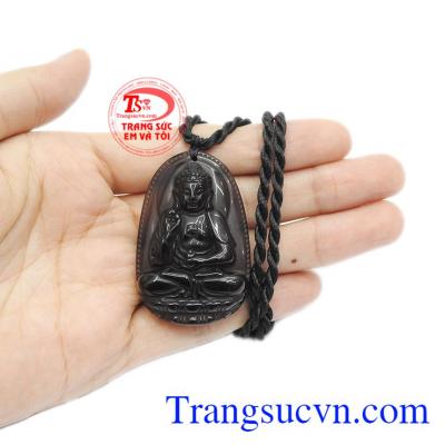 Người đeo mặt phật này sẽ nhờ đó mà được khôn ngoan, đưa ra những quyết định đúng đắn.