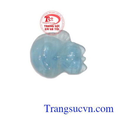 Sản phẩm đá aquamarine chế tác hình hồ ly đẹp, sắc nét