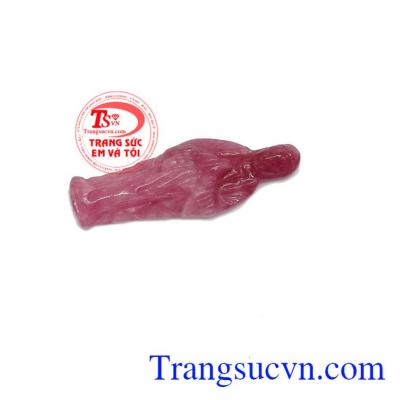 Sản phẩm được chế tác từ đá ruby thiên nhiên