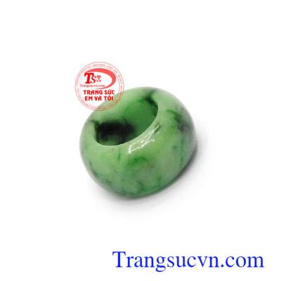 Đặc biệt trong công danh sự nghiệp, vận tài lộc được lựa chọn là vật phong thủy để cầu quan phát lộc, hanh thông mọi việc được suôn sẻ, may mắn