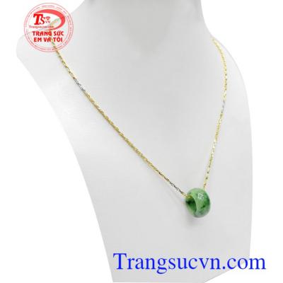 Bộ dây chuyền lu thống may mắn với mặt ngọc lu thống có tác dụng phong thủy như cân bằng cảm xúc, điều hòa huyết áp