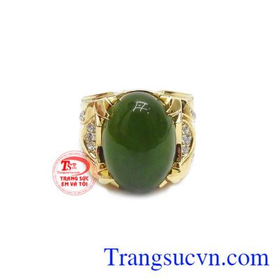 Nhẫn nam nephrite quyền lực được kết hợp ngọc cẩm thạch thiên nhiên và vàng tây 14k.