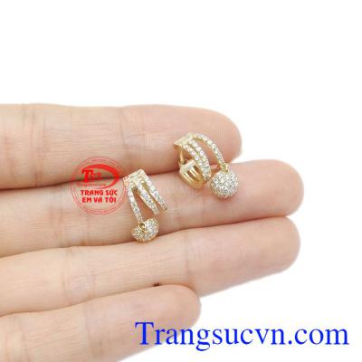 Nữ trang đẹp, thích hợp với nhiều kiểu trang phục