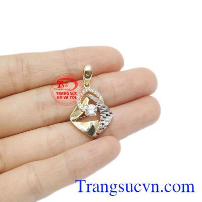 Sản phẩm bảo hành uy tín, giao hàng toàn quốc. Mặt dây sang trọng Hàn Quốc