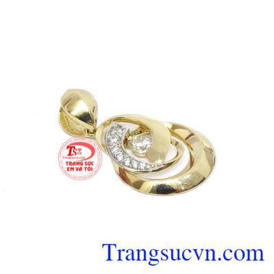 Mặt dây quyến rũ Hàn Quốc được chế tác từ vàng tây 10k và đá Cz.