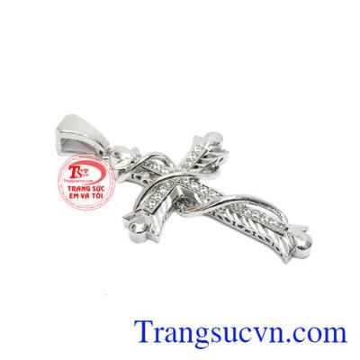 Mặt dây tình yêu Thiên Chúa vàng trắng được nhập khẩu từ Hàn Quốc.