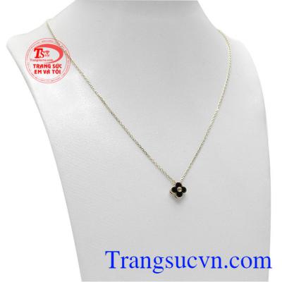 Dây chuyền đáng yêu Hàn Quốc là một thiết kế mới, trẻ trung và sáng tạo.