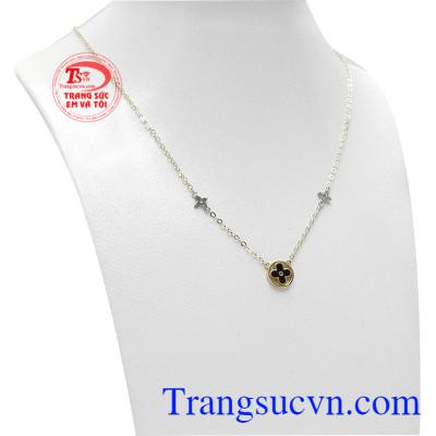 Dây chuyền nữ tính Hàn Quốc được chế tác từ vàng tây 10k.