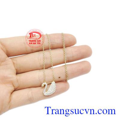 Chính vì vậy mà sản phẩm chế tác hình thiên nga luôn được phái nữ yêu thích và lựa chọn. 