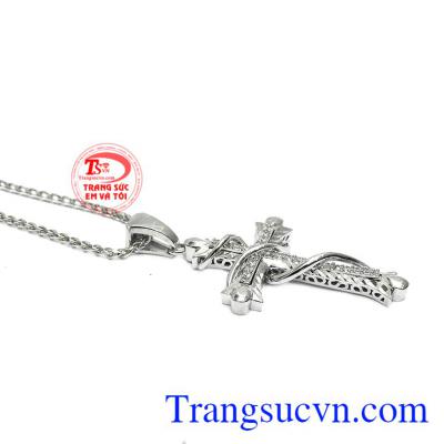 Bộ trang sức được chế tác từ vàng trắng 10k, bảo hành uy tín, giao hàng toàn quốc. 