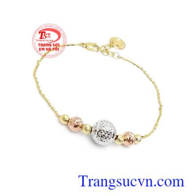 Lắc tay nữ vàng 10k xinh xắn phù hợp phong cách đa dạng cho phái đẹp, là món qùa tặng ý cho một nửa yêu thương