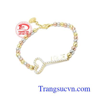 Lắc tay vàng 10k chìa khóa tình yêu là món quà tuyệt vời dành tặng người bạn yêu thương