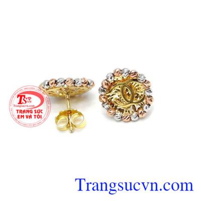 Hoa tai chanel sang trọng phù hợp nhiều trang phục, sản phẩm đẹp được các bạn nữ ưa thích