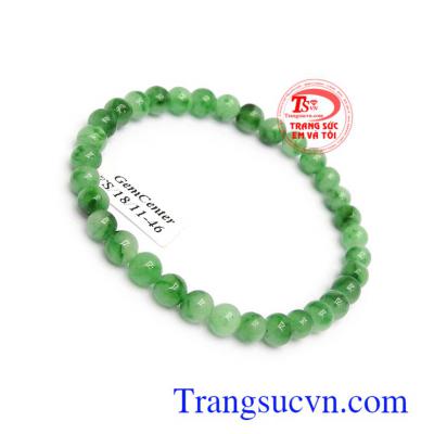 Chuỗi phỉ thúy tài lộc 5 ly bằng ngọc Phỉ Thúy mang nguồn năng lượng dồi dào, mang lại bình an, may mắn, tài lộc cho chủ nhân, vì thế được rất nhiều người ưa chuộng