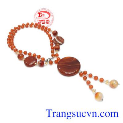 Chuỗi cổ hợp phong thủy, mang đến cho người dùng sự may mắn và bình an.