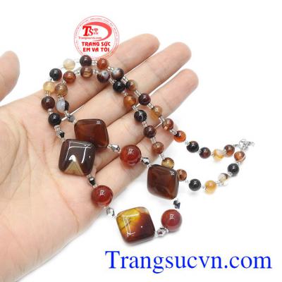 Trang sức đá quý phong thủy