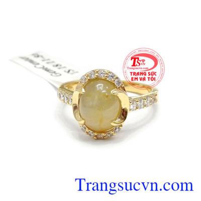 Đá saphia là viên đá của tình yêu, lòng chung thủy