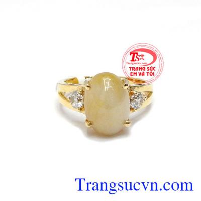 Đá saphia mang lại nhiều may mắn trong việc kinh doanh