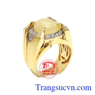 Nhẫn nam saphia đẳng cấp là sản phẩm đá saphia thiên nhiên, có giấy kiểm định