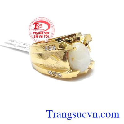 Nhẫn nam saphia tài lộc được chế tác từ vàng 14k, bảo hành 1 năm, giao hàng nhanh trên toàn quốc