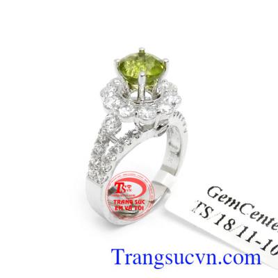 Nhẫn nữ vàng trắng Peridot đại cát