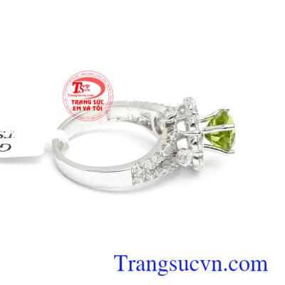 Nhẫn nữ vàng trắng 14k sang trọng, quý phái