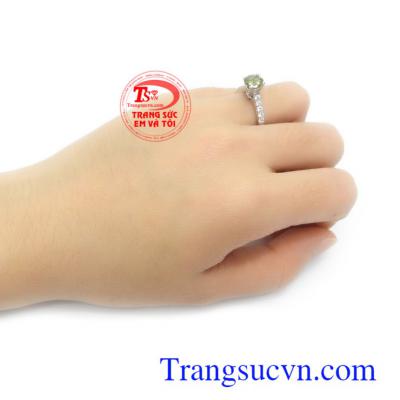 Nhẫn nữ vàng trắng 14k gắn Sapphire thiên nhiên