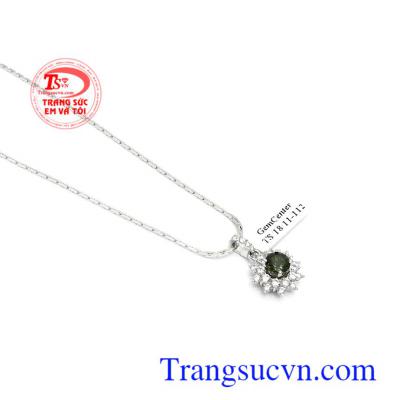 Mặt dây chuyền Sapphire thiên nhiên cao cấp