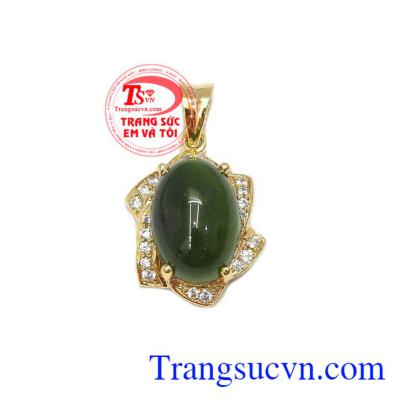 Mặt dây chuyền nephrite đẹp