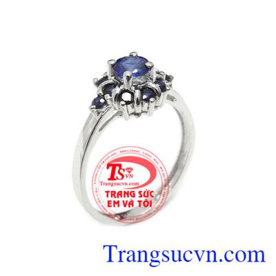 Nhẫn nữ sapphire sang trọng 14k là sản phẩm đá sapphire thiên nhiên, có giấy kiểm định