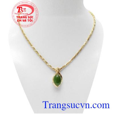 Bộ dây chuyền nephrite tinh tế là sản phẩm ngọc bích nephrite thiên nhiên