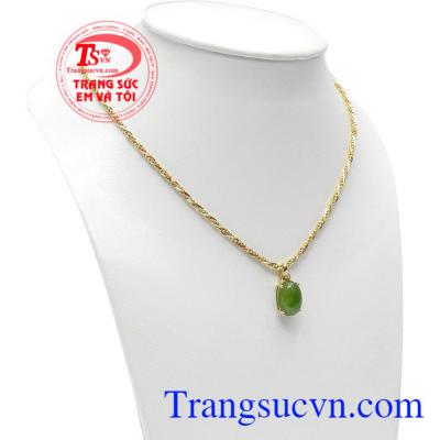 Ngọc bích nephrite từ xưa đến nay luôn được ưa thích mang lại nhiều may mắn, sức khỏe cho người đeo. Bộ dây nephrite may mắn