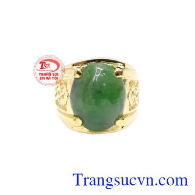 Nhẫn vàng 14k Jadeite thiên nhiên được thiết kế sang trọng và mạnh mẽ.